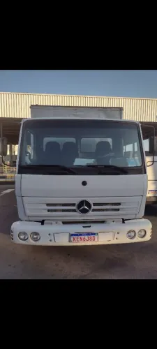 Caminhão Mercedes