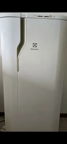 Geladeira 240 L electrolux 1 porta