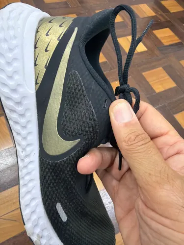 Tenis Nike Revolution tamanho 39