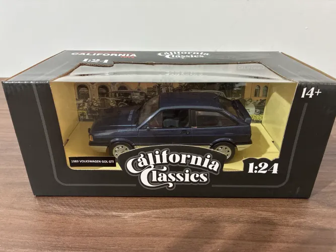 Volkswagen Gol GTI 1989 - Escala 1:24 - Califórnia Toys (California Classic)