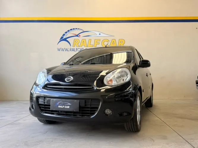 Nissan March S 1.0 12V Flex 5P 2013
