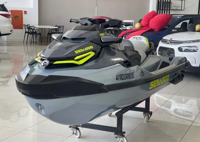 Jetski sea doo rxt-x 325 