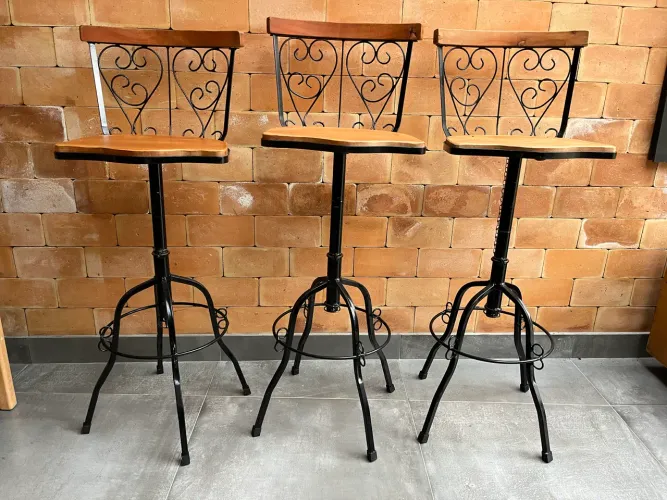 3 banquetas para bar De Madeira Ferro Regulavel Bistrô