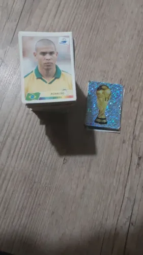 Vendo set completos da copa 1998 com todas as figurinhas para colar não acompanha o album 