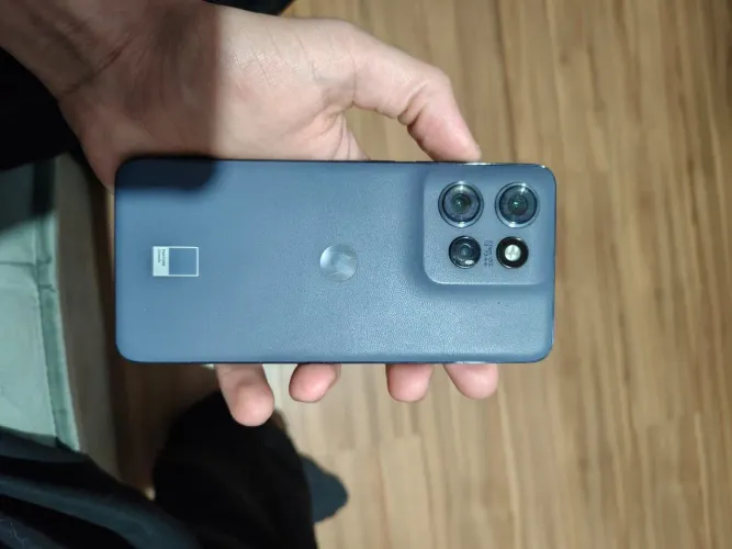 Edge 50 neo