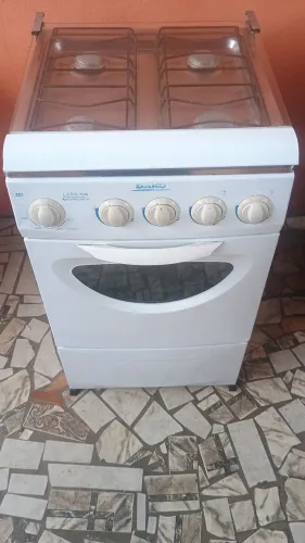 Fogão 4 bocas em bom estado