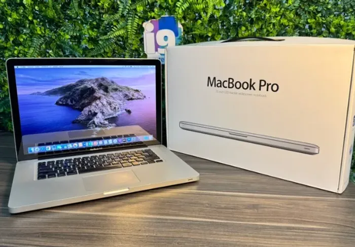 MacBook Pro 2012  A1286  Intel Core i7 2,3 GHz   10GB DDR3 480GB SSD Silver