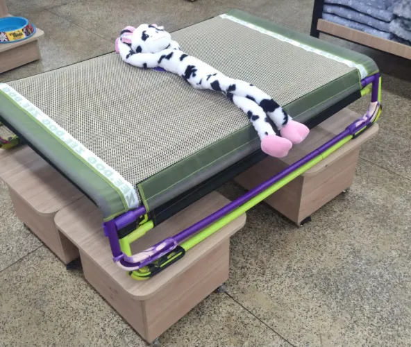 Cama Para Cachorro Air Bed Verde<br>Cama para Cachorros Air.Bed Preta
