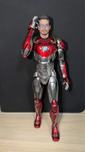 iron man mk 47 hot toys.
