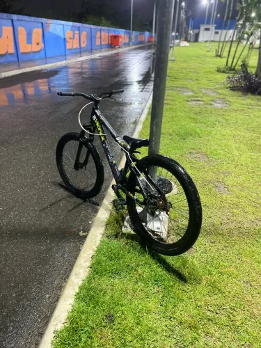 Vendo bicicleta viking tuff 30 ou troco por iPhone