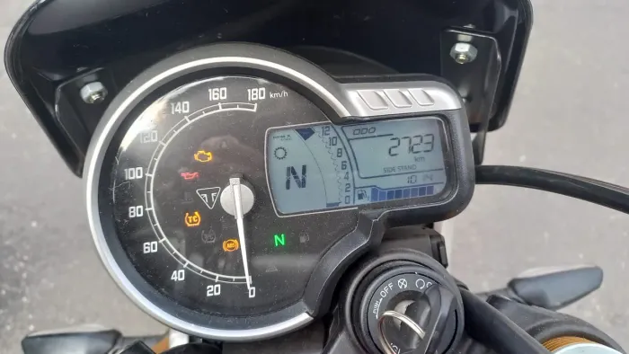 Moto nova Speed 400 Triumph