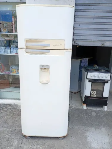 geladeira eletrolux 450L