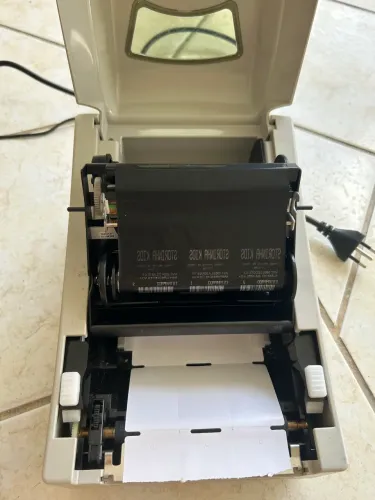 IMPRESSORA E ETIQUETADORA ARGOX SEMINOVA