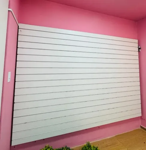 Painel Slatwall Branco