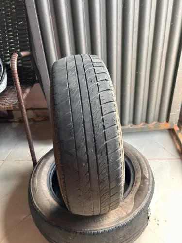 Pneus usados em bom estado