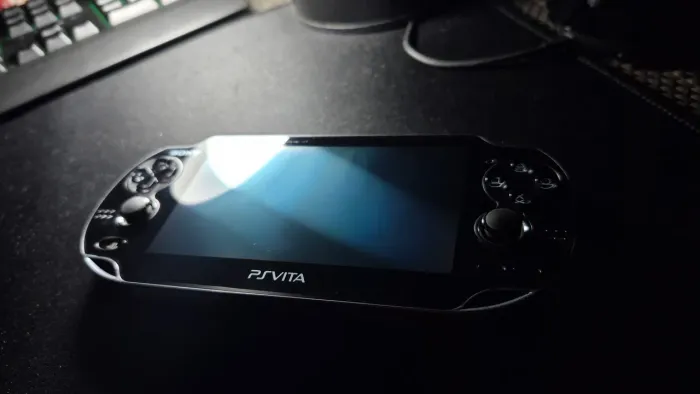 PS VITA OLED - 128gb desbloqueado e com diversos jogos