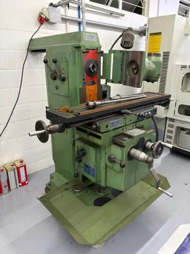 Fresadora universal Zobor FU2