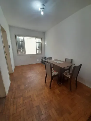 Ótimo apartamento semi mobiliado no Bairro Floresta!