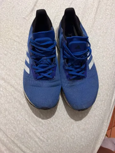 Tênis Adidas solas blazer