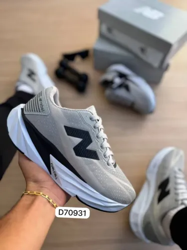 Tênis masculino e feminino primeira linha 