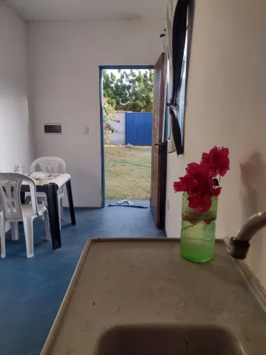 Porteira Fechada.5 casas ,sendo 4 de com 22 M2, 1 quarto,sala e banheiro e uma de 40 M2