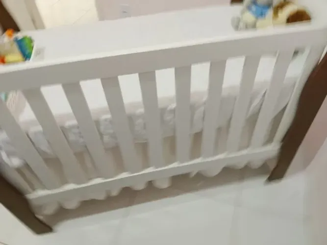Vendo berço com colchão