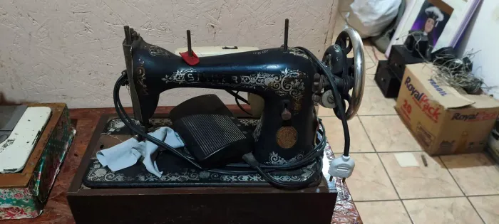 Vende-se máquinas de costura