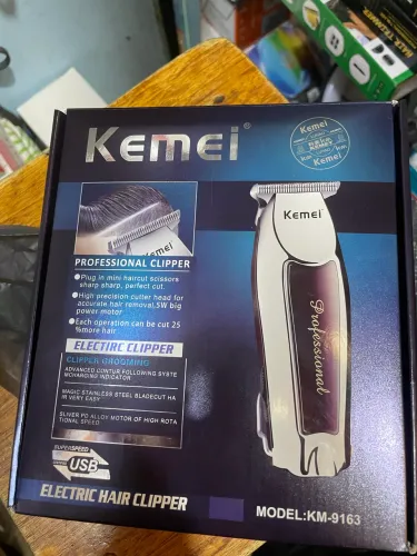 Máquina profissional marca kemei recarregavel 