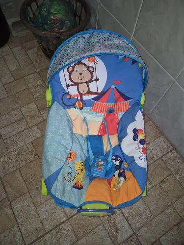 Cadeirinha de balanço e vibra infantil
