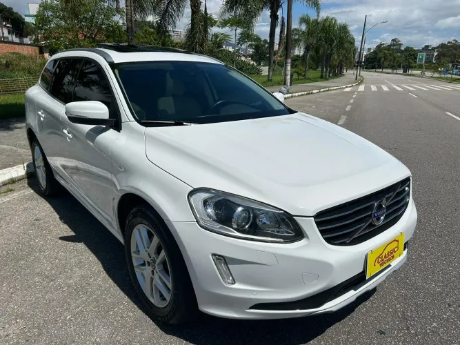Volvo XC-60 XC 60 T-8 Híbrido Momentum 2.0 5P 2017