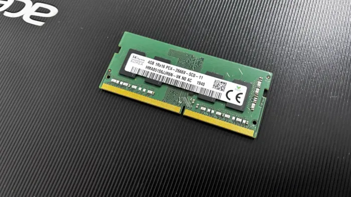 Memoria 4gb ddr4 2666 ( seminova ) temos 3200