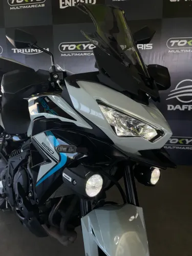 VERSYS 650 TR 2025 SEMIZERA