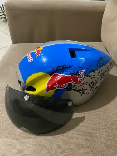 Capacete Red Bull