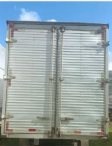 Baú 5.5 usado