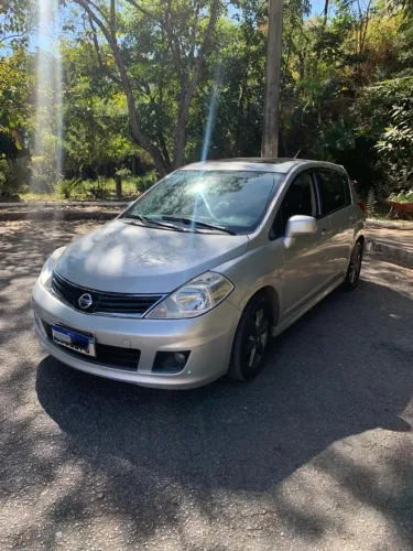Nissan Tiida SL 1.8/1.8 Flex 16V Mec. 2013