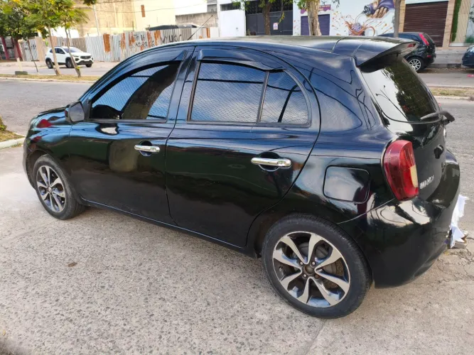 Nissan March SL 1.6 16V Flex Fuel 5P 2015