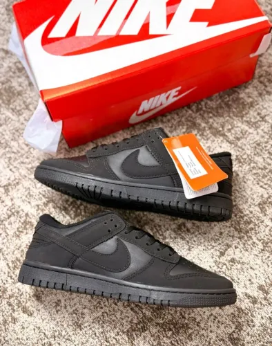 Nike Dunk Low preto