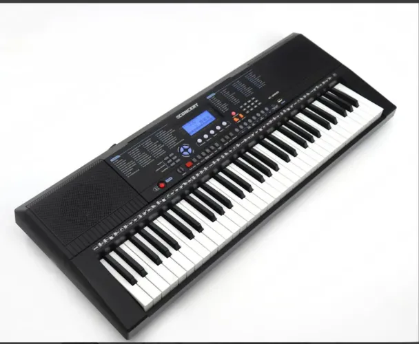 Teclado musical profissional semi novo
