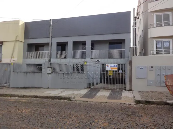 Amplo Sobrado com 4 Dormitórios no Jardim Carvalho!
