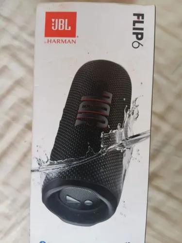 Vende-se caixa de som JBL Flip,a prova D'água.
