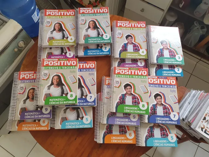 Livros cursinho pré vestibular POSITIVO 2025