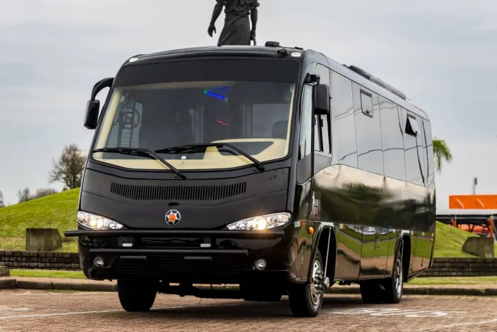 Limo bus