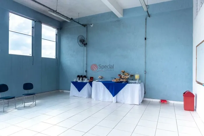 Predio comercial para venda e locação na Vila Nhocune.