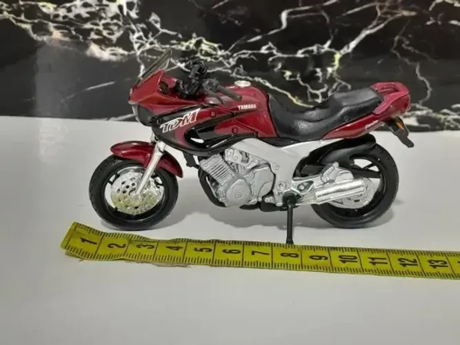 Miniatura Yamaha Tdm850 Maisto 1/18 Bordô