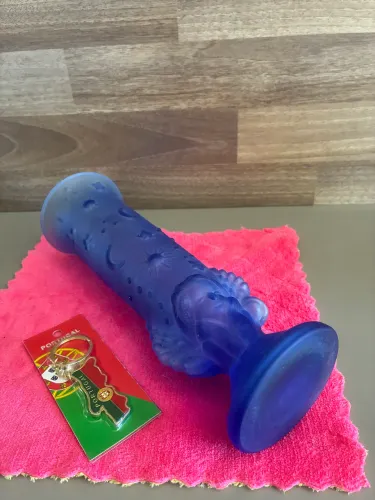 Vaso de mesa e chaveiro comprados em Portugal nos anos 90