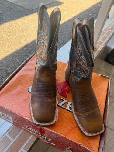 Bota masculina Goyazes 