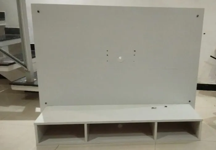 Vende-se Painel de TV por 150 ( motivo mudança de casa)
