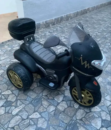 Moto elétrica infantil