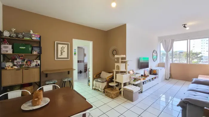 Apartamento de 2 quartos à venda na Agronômica, em Florianópolis.