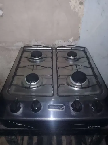 Fogão de Mesa Esmaltec Laguna 4 Bocas 4027 Preto pouco usado!! ATENÇÃO NÃO TEM FORNO!!
